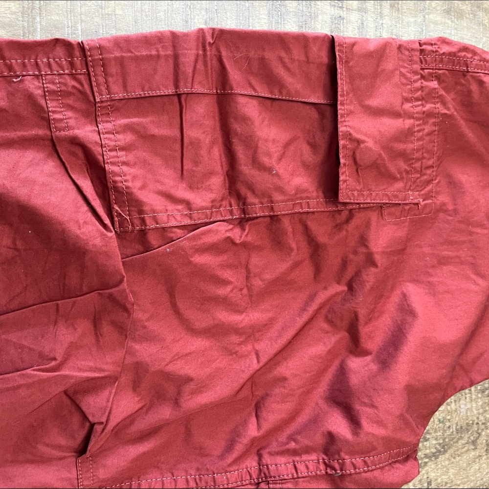 Unisex BDG baggy fit cargo pants. Tie waist and ankles. - Picture 5 of 5
